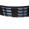 Correia preta com etiquetas brancas indicando W-2000 e instruções