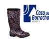 Bota de borracha preta com estampa de onça