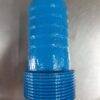Conexão roscada azul para tubulação, com superfície lisa e detalhes em relevo.
