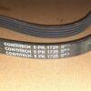 Correia CONTITECH modelo 5 PK 1725, fabricada no Reino Unido.