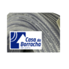 Rolo de mangueira trançada em fundo neutro, com logo da Casa da Borracha.