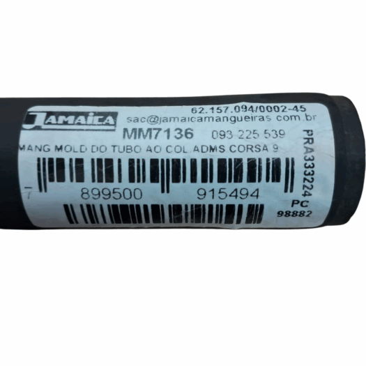 Etiqueta com informações de produto e códigos de barras.