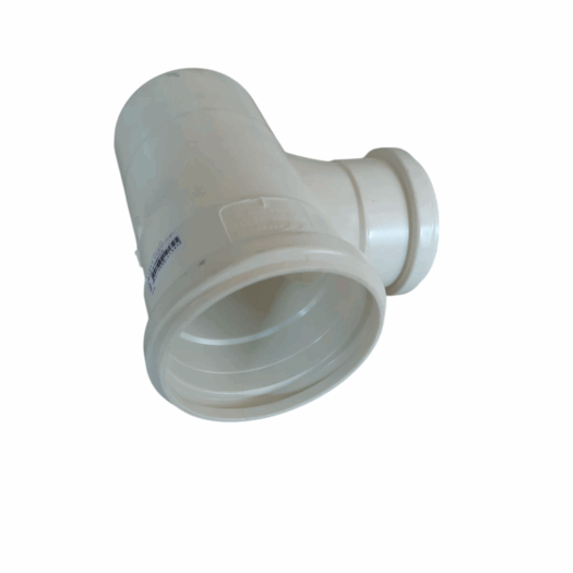 Conexão em PVC branca, com formato em Y, usada para encanamento.