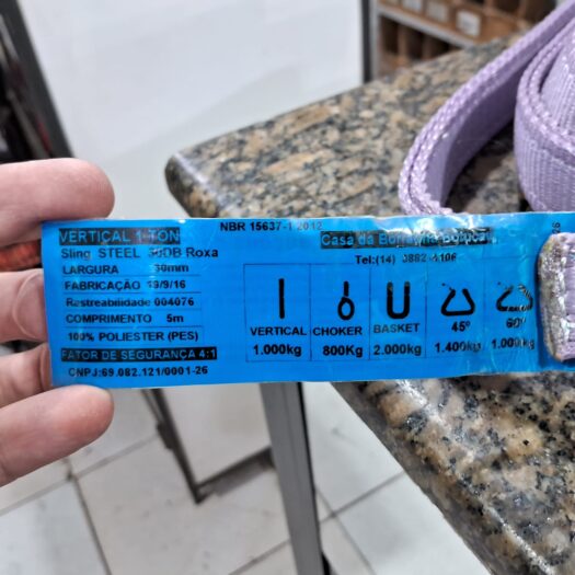 Etiqueta de sling de aço roxo com especificações de peso e dimensões.
