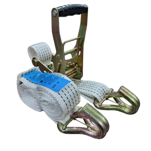 Cinta de amarração com gancho e tensionador na parte superior.