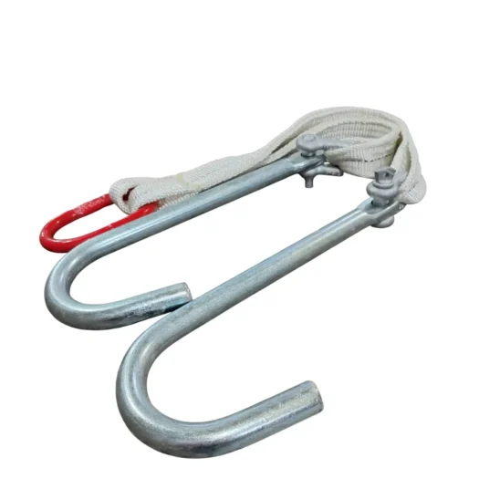 Gancho de metal com cinta de tecido claro e gancho vermelho ao lado.