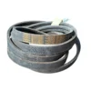 Fitas de borracha empilhadas, com detalhes em dourado da marca Goodyear.