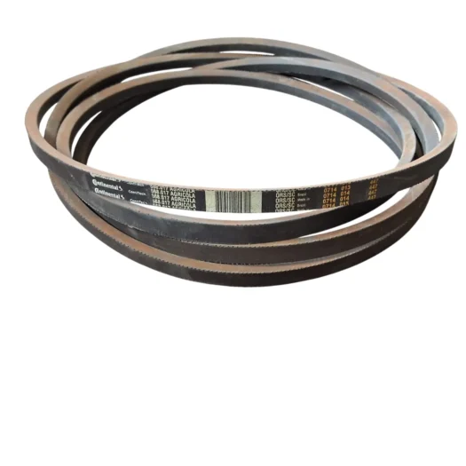 Conjunto de correias para uso agrícola na cor preta.