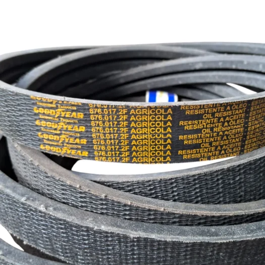 Fitas de borracha preta com marcação amarela da Goodyear, destacando resistência ao óleo.
