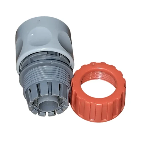 adaptador de mangueira com peça cinza e e peça vermelha