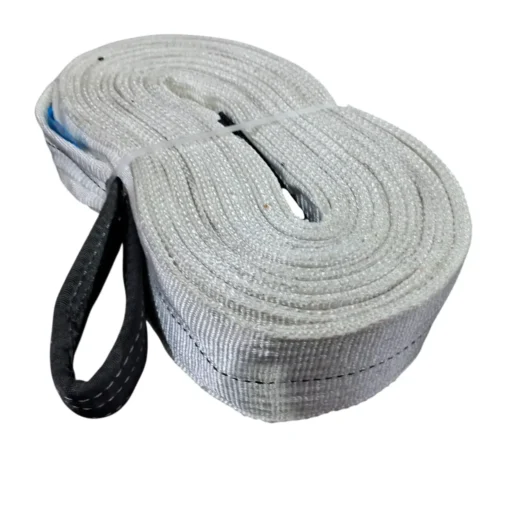 Fita de poliéster enrolada, cor cinza, com um lado em preto.