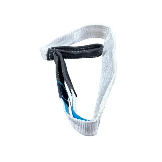 Fita de segurança em material sintético, com extremidades costuradas em preto e azul.