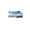 Conector metálico para mangueiras, com pinça de fixação.