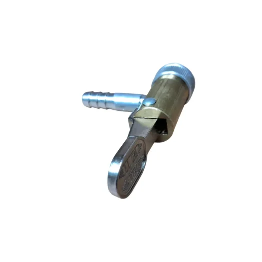Fechadura com chave, corpo em metal e mangueira de plástico.