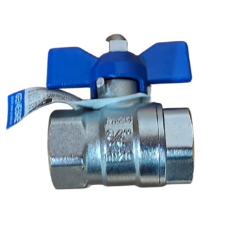 Válvula de esfera de metal com corpo prateado e manopla azul.