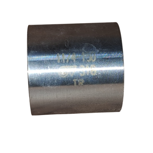 Cano de metal com gravações de medidas e especificações.