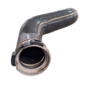 Curva de tubo de metal com conector em uma extremidade.